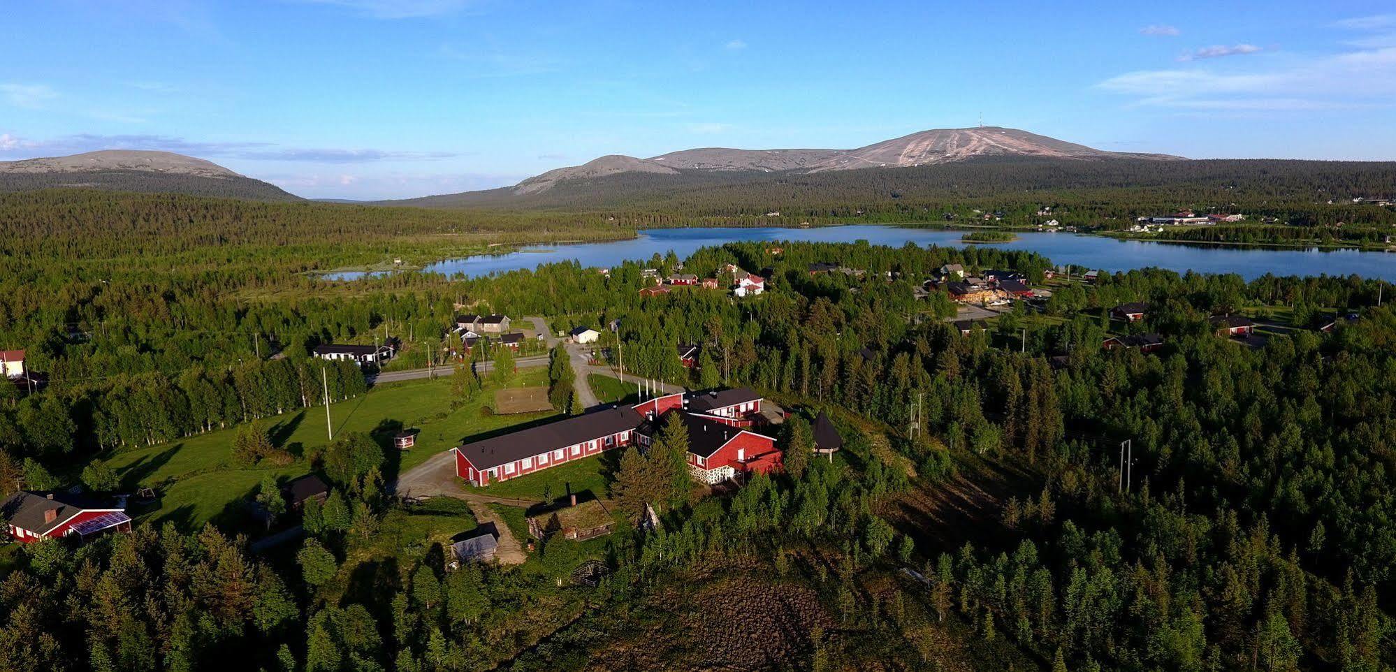 Seita Moekki, Aekaeslompolo Villa Buitenkant foto